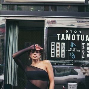 Undress Code Sex and the City Bodysuit Black One-Sleeve Thong Size M